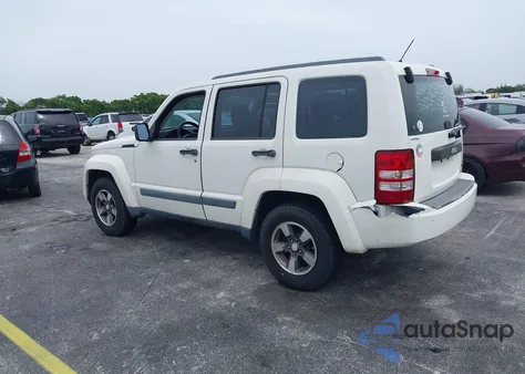 2008 Jeep Liberty Sport z USA, uszkodzony, nr VIN 1J8GP28K48W137715